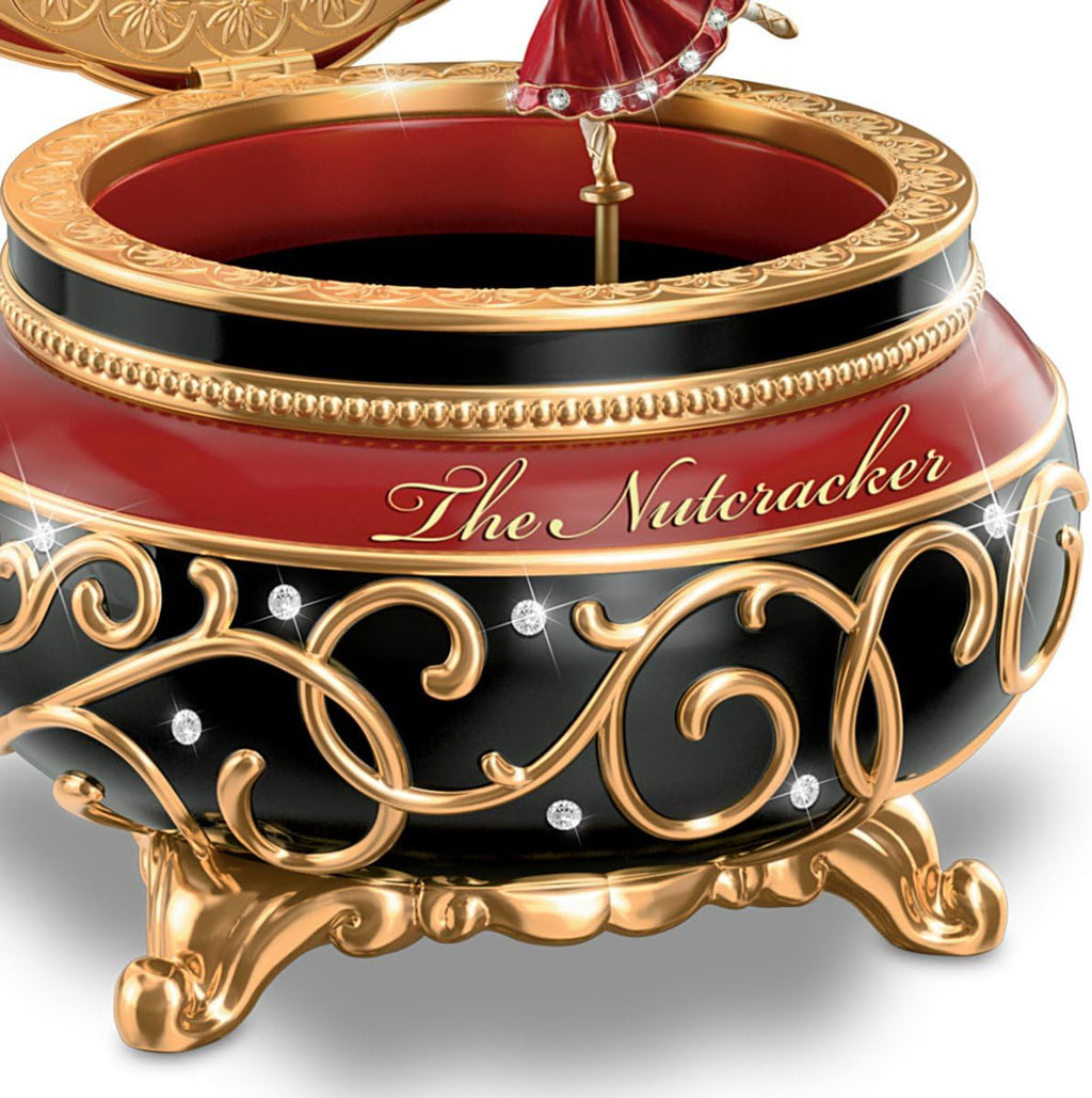 Clara And The Nutcracker Heirloom Music Box X1703