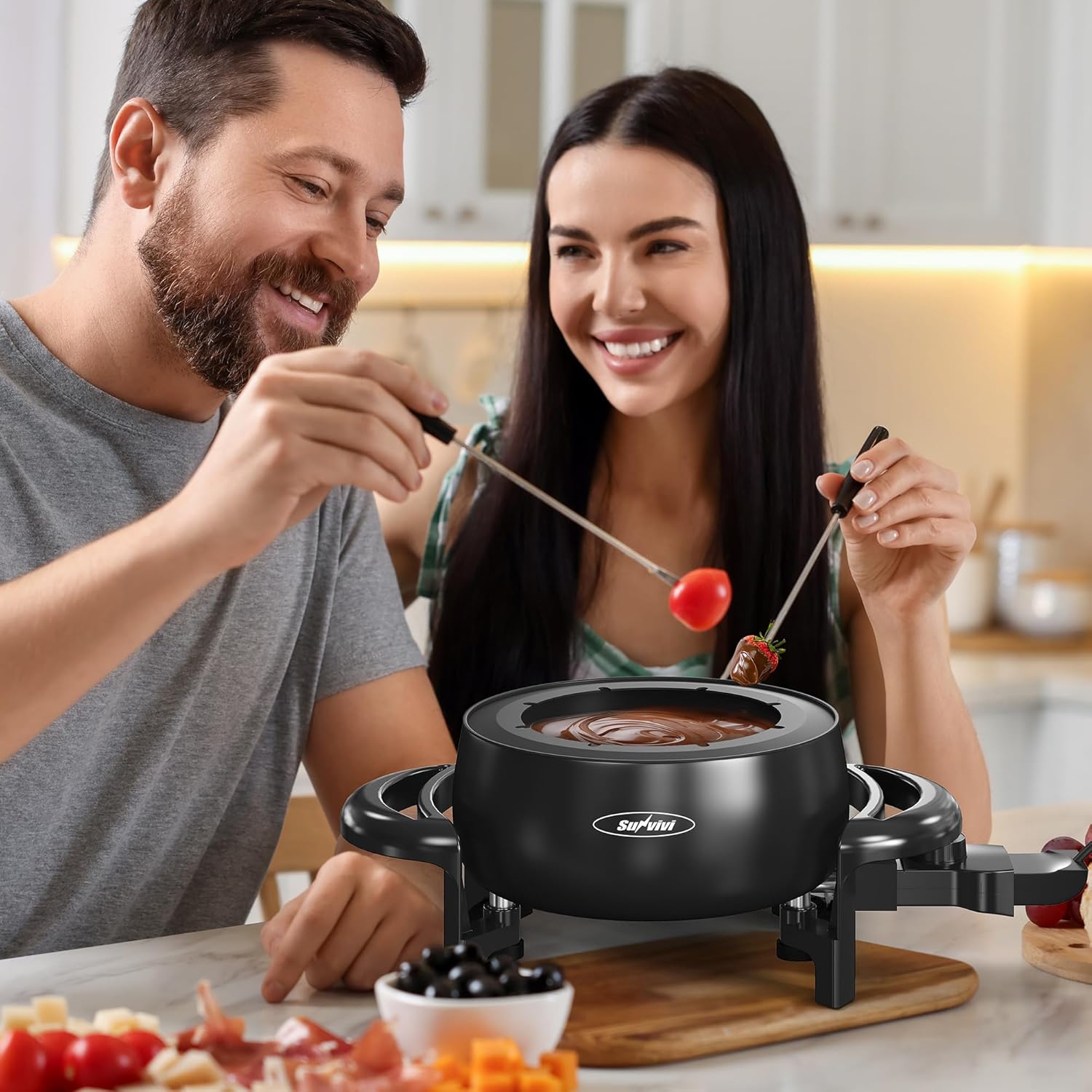 Sunvivi Electric Fondue Pot Set 3 Quart with Adjustable Temperature Control and 8 Forks M923702