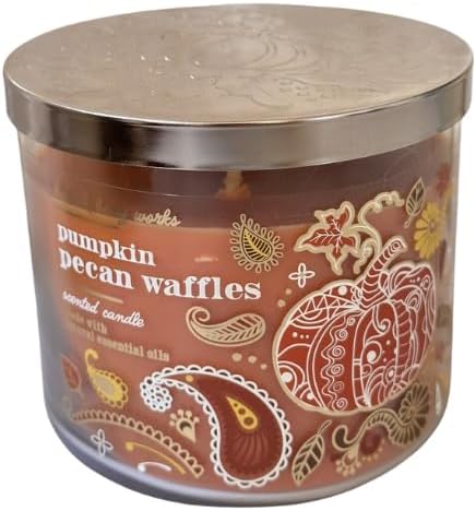 Bath & Body Pumpkin Pecan Waffles 3-Wick Candle 14.5 oz / 411 g - Made with Natural Essential Oils (Packaging Style May Vary)