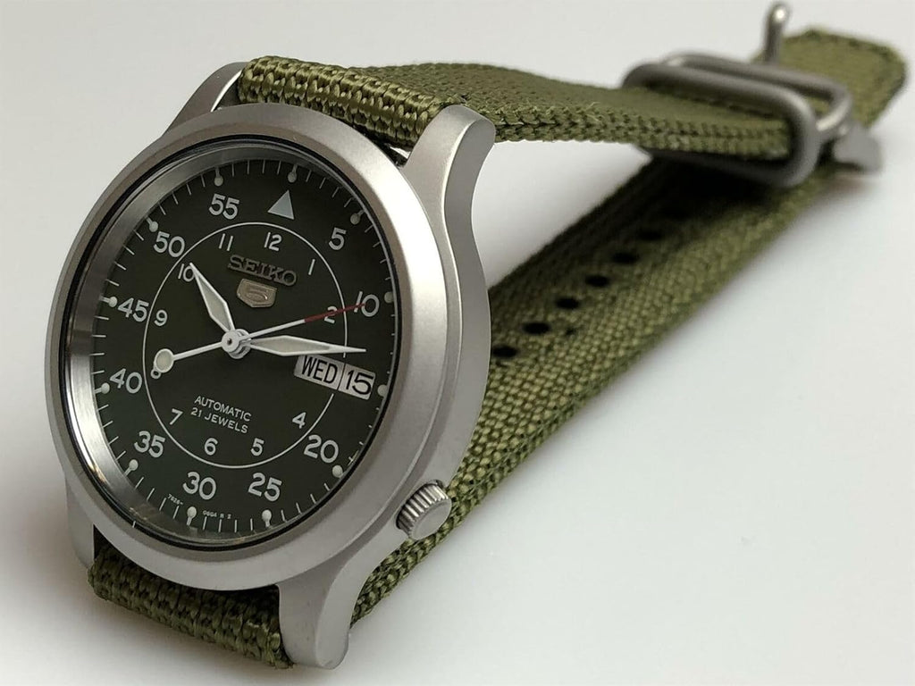 SEIKO 5 Men's Automatic Stainless Steel Watch with Green Canvas O3901