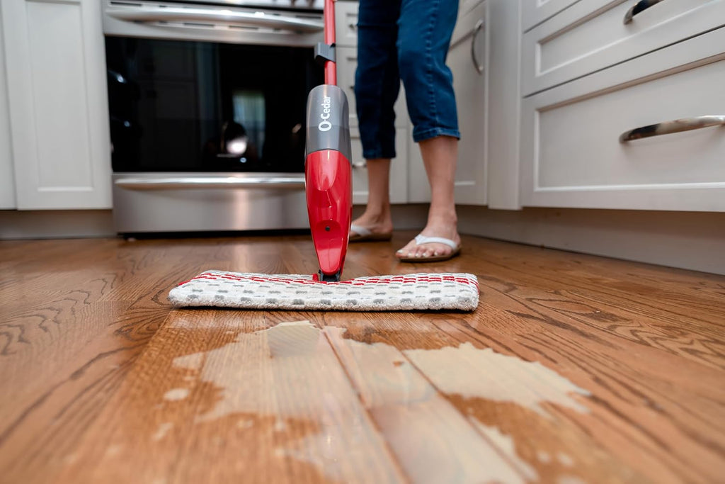 O-Cedar ProMist MAX Microfiber Spray Mop with 4 Refills O581