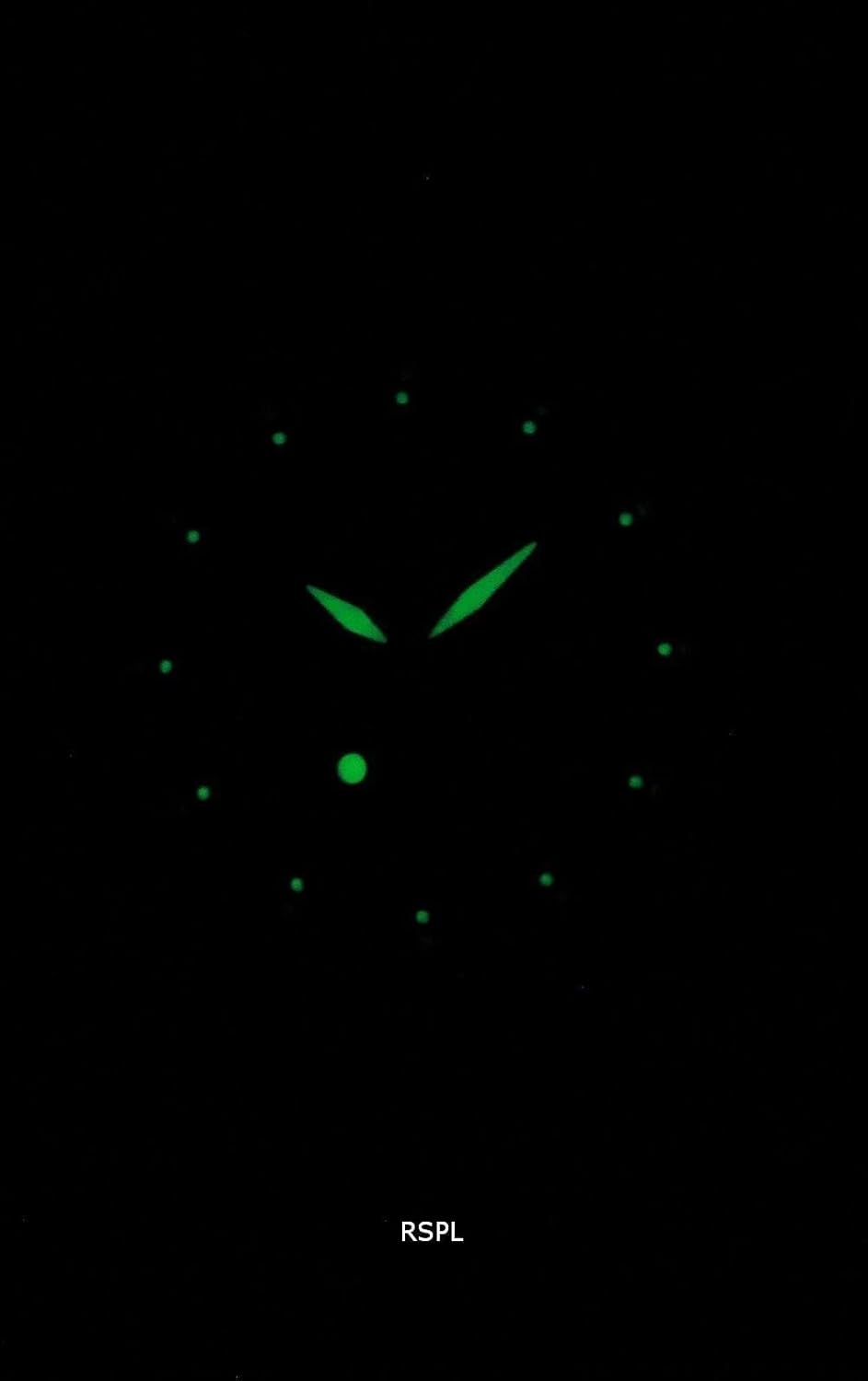 SEIKO 5 Men's Automatic Stainless Steel Watch with Green Canvas O3901
